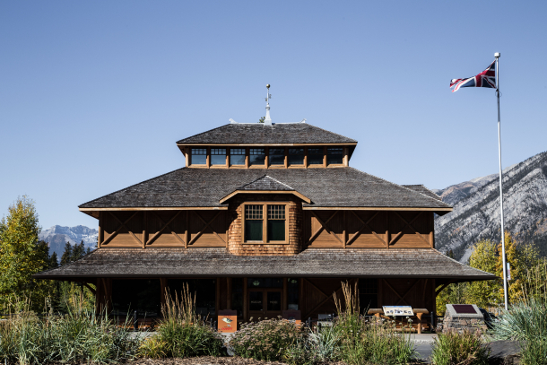 Exterior photo of Banff Park Museum log cabin
