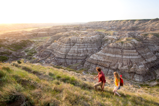 Couple hiking at Horsethief Canyon