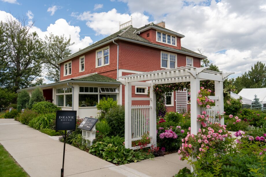 exterior of the Deane House