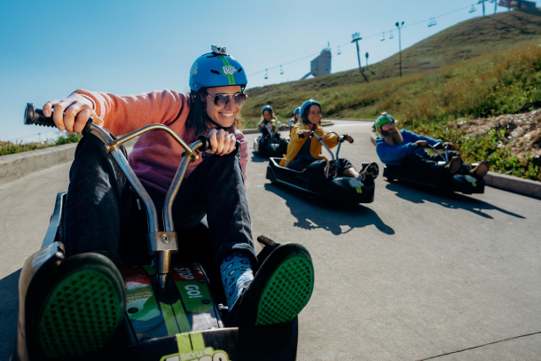 Downhill karting with friends at Winsport