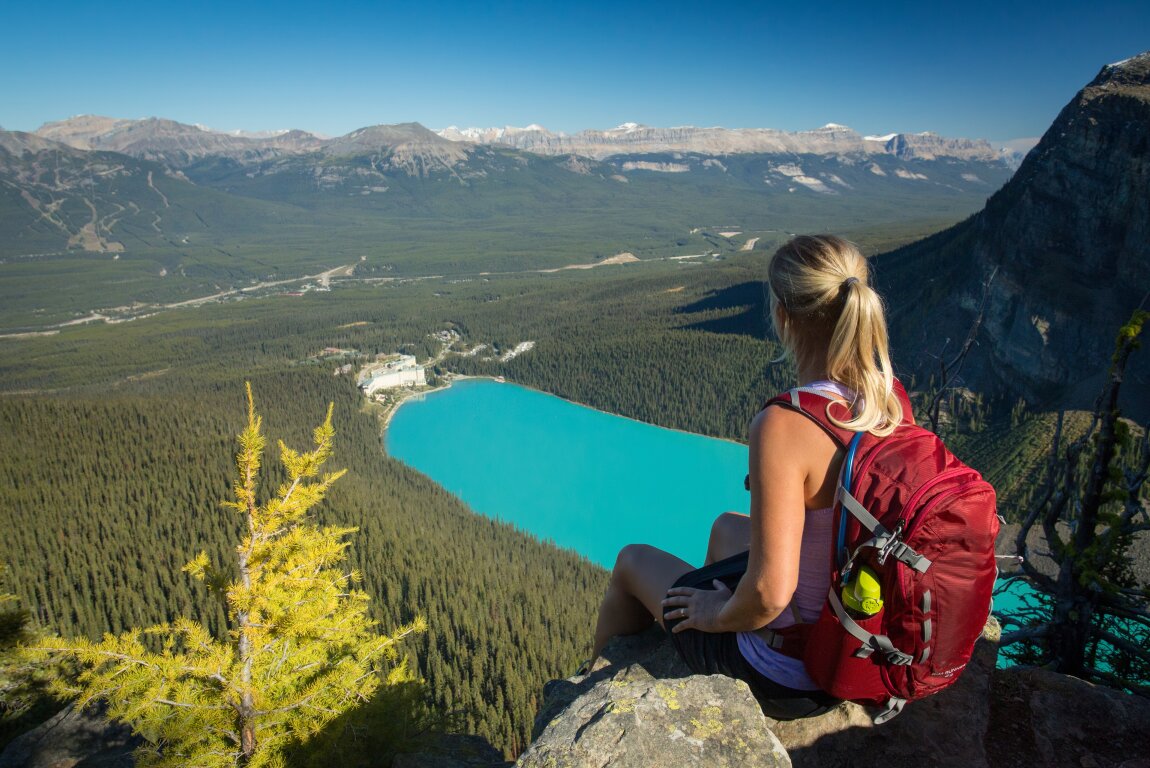 Woman overlooking at the Banff mountains