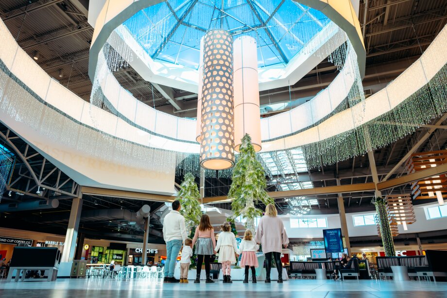 Holiday decor at CrossIron Mills