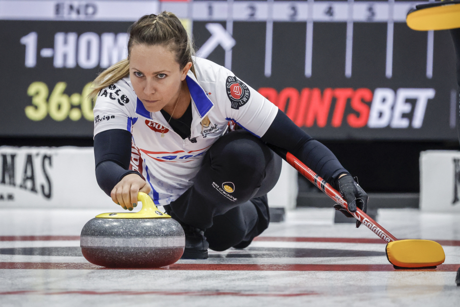 Female curler at points bet