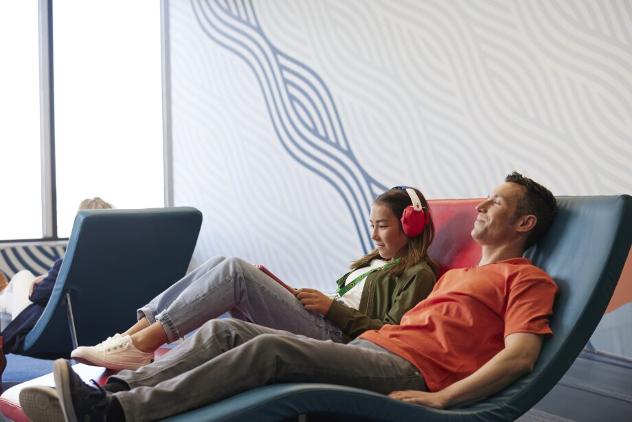 YYC Calgary International Airport, relaxing at gate